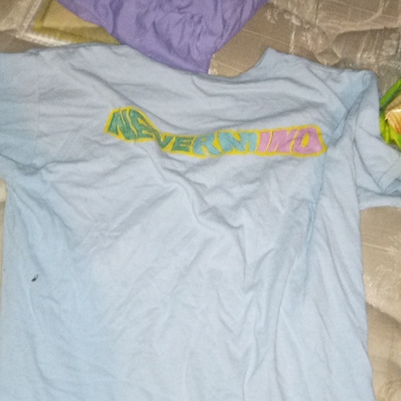 Shirt - Picture 4 of 4